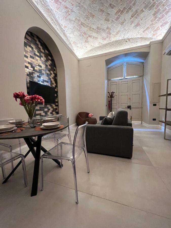 Zentral Suite Naples Luaran gambar